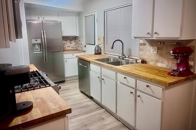 property at 1387 N Elderberry Ave
