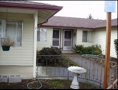 Anderlik Manor in Lebanon, OR - Building Photo