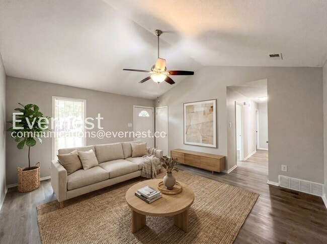 6445 Collinwood Rd in Horn Lake, MS - Building Photo - Building Photo