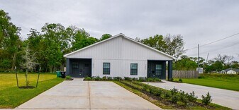 7802 Dandy St in Houston, TX - Building Photo