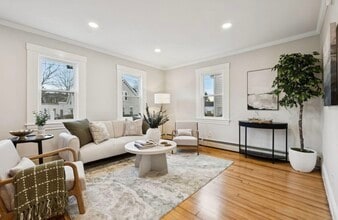 24 Hill St in Saco, ME - Building Photo - Building Photo