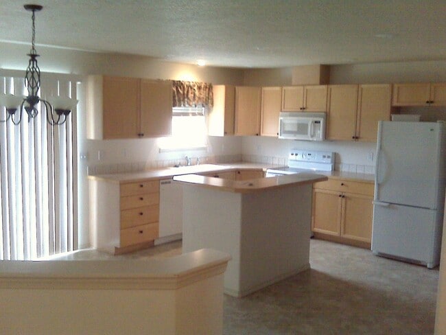 8611 W Galactic Ct in Boise, ID - Building Photo - Building Photo