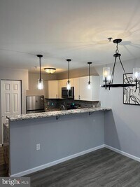 534 McManus Way photo'