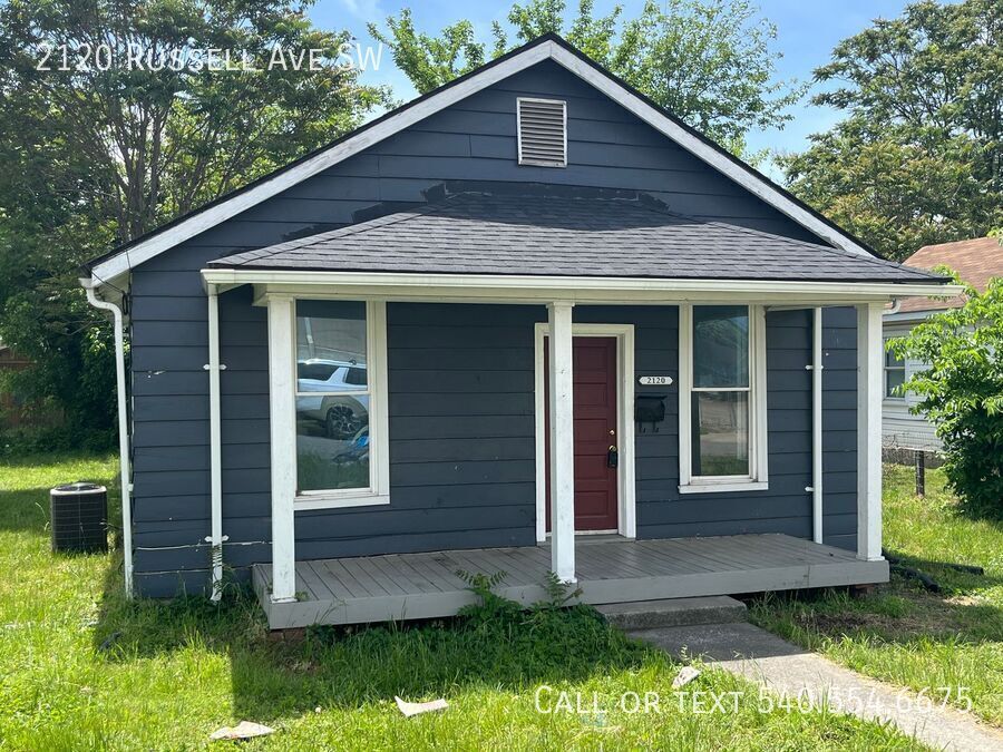 2120 Russell Ave SW in Roanoke, VA - Building Photo