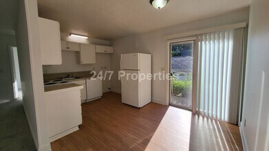 634 N Watts St in Portland, OR - Building Photo - Building Photo