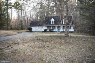 20503 Chestnut Ridge Dr in Leonardtown, MD - Building Photo - Building Photo