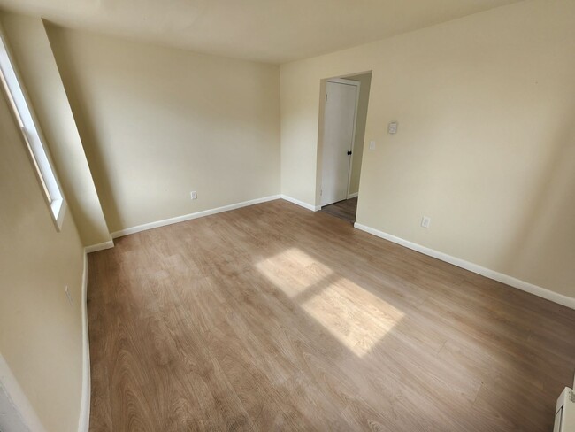 383-385 Tolbert Ave in Chambersburg, PA - Building Photo - Building Photo