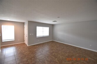 27525 Desert Willow Way in Wesley Chapel, FL - Building Photo - Building Photo