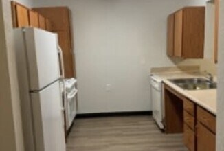 4321 Country Village Ln in Roscommon, MI - Building Photo - Building Photo