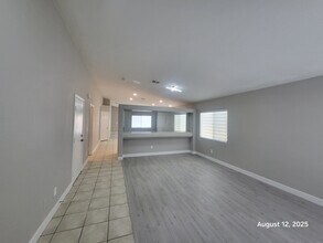 5975 S Belcastro St in Las Vegas, NV - Building Photo - Building Photo