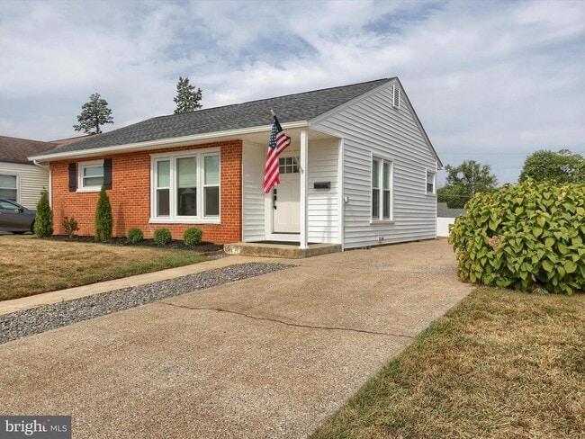 property at 1300 Strafford Rd