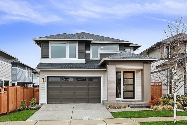 property at 32934 Evergreen Ave SE