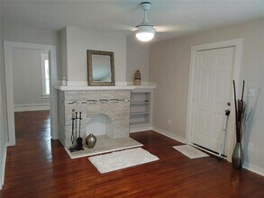 1627 Pine St in Dallas, TX - Building Photo - Building Photo