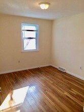 35 Higgins St, Unit 1 in Boston, MA - Building Photo - Building Photo
