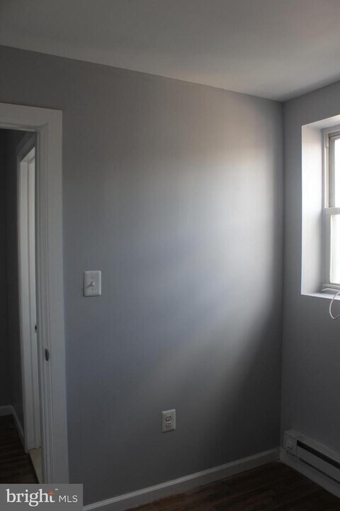 5245 Hawthorne St Photo