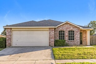 918 Anvil Creek Dr in Arlington, TX - Building Photo