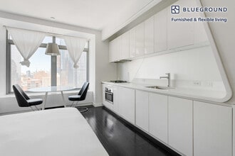 123 Washington St in New York, NY - Building Photo - Building Photo