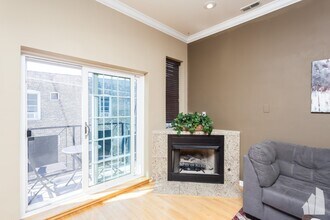 3225 W Fullerton Ave in Chicago, IL - Building Photo - Building Photo