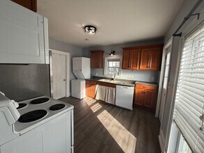 3 Broadway in Pembroke, NH - Building Photo - Building Photo