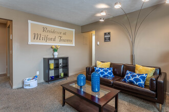 Residence at Milford Tower in Milford, OH - Foto de edificio - Interior Photo