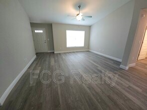 8140 N Elkcam Blvd in Citrus Springs, FL - Building Photo - Building Photo