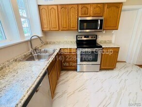 90 Grant Rd in St. Louis, MO - Building Photo - Building Photo