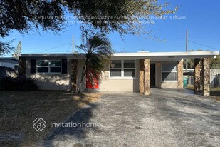 10935 109th Way N in Largo, FL - Building Photo