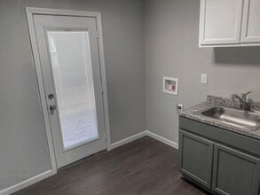 1910 22nd St in Lubbock, TX - Foto de edificio - Building Photo