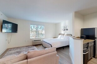 The HAVN @ Monaco in Denver, CO - Building Photo