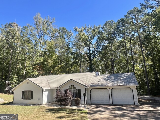 429 Waterview Dr in Lagrange, GA - Foto de edificio - Building Photo