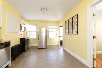 32 Eustis St in Cambridge, MA - Building Photo - Building Photo