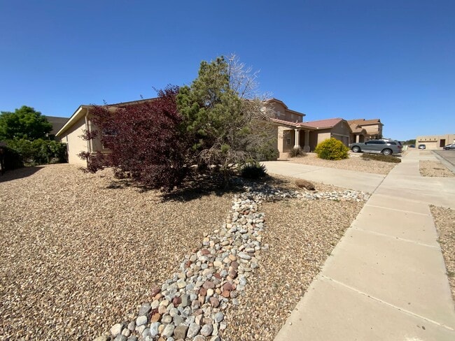 3541 High Plains St SW in Los Lunas, NM - Building Photo - Building Photo