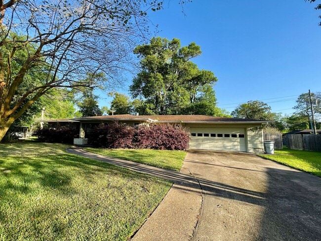 property at 960 Terrace Dr