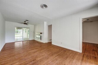 917 W Washington St in Sherman, TX - Building Photo - Building Photo