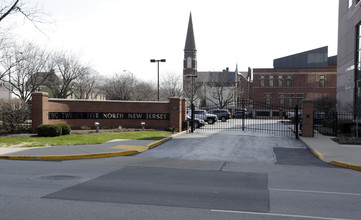 Lockerbie Terrace in Indianapolis, IN - Foto de edificio - Building Photo