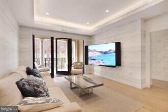8551 Connecticut Ave in Chevy Chase, MD - Building Photo - Building Photo
