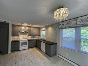 21 Jones Ct in Milford, CT - Building Photo - Building Photo