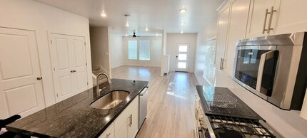 11468 S Old Cedar Dr in South Jordan, UT - Building Photo - Building Photo