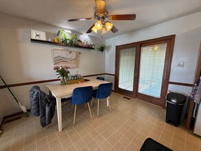 2305 Carlisle Dr in Champaign, IL - Building Photo - Building Photo