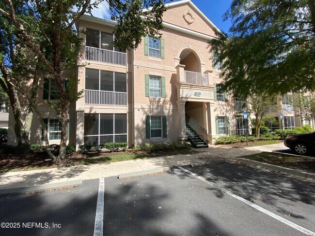 8601 Beach Blvd in Jacksonville, FL - Building Photo - Building Photo