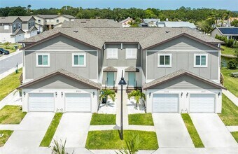 2047 Silverstone Cir in Clearwater, FL - Building Photo - Building Photo