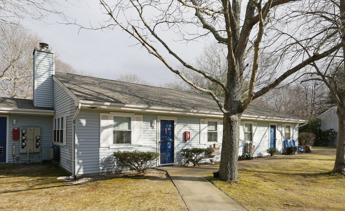 Windmill I in East Hampton, NY - Building Photo