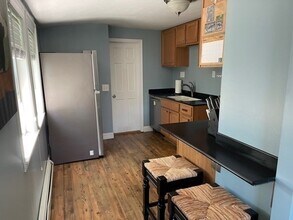 135 Darrow St in Quincy, MA - Building Photo - Building Photo