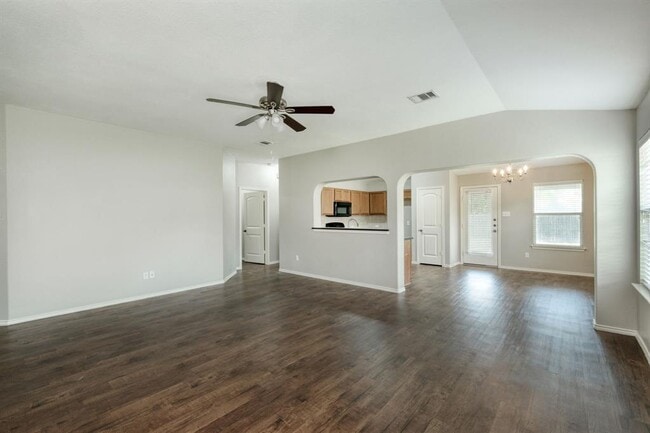 2824 Bluffstone Dr in Round Rock, TX - Building Photo - Building Photo