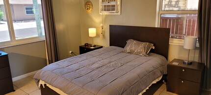 129 SE 2nd Ter, Unit 1 in Hallandale Beach, FL - Foto de edificio - Building Photo