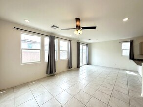 9568 Granville Brg St in Las Vegas, NV - Building Photo - Building Photo