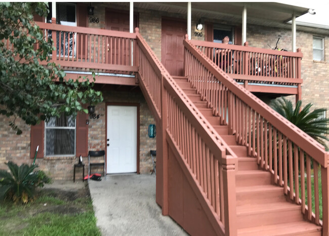 984 Asheville Dr in Slidell, LA - Foto de edificio - Building Photo