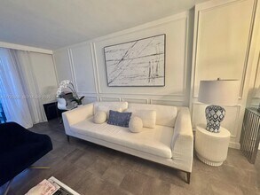 2780 NE 183rd St in Aventura, FL - Building Photo - Building Photo