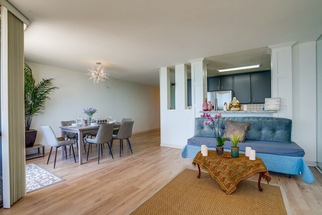 1750 E Ocean Blvd, Unit C in Long Beach, CA - Foto de edificio - Building Photo