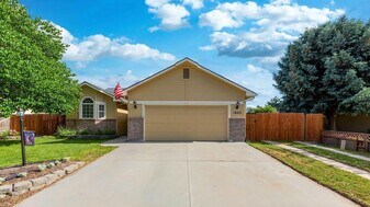 1803 W McGlinchey St in Meridian, ID - Building Photo